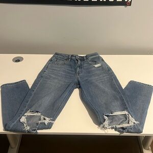 American Eagle comfort stretch waste band Mom jeans